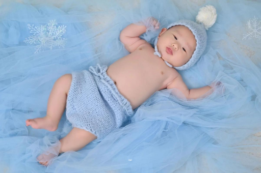 甘南宝宝吐奶黄色